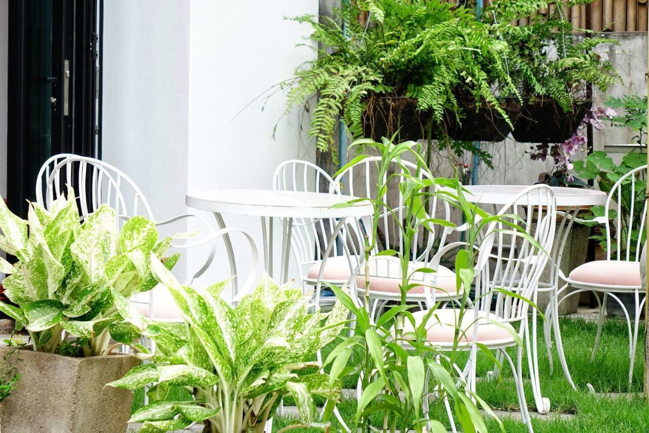 Spring@Tapae Hotel Чиангмай Екстериор снимка